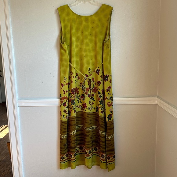 3/$20 💥 Mlle Gabriel Vintage Maxi Dress Chartreuse Floral Print w/ Cinched Waist - Picture 4 of 17